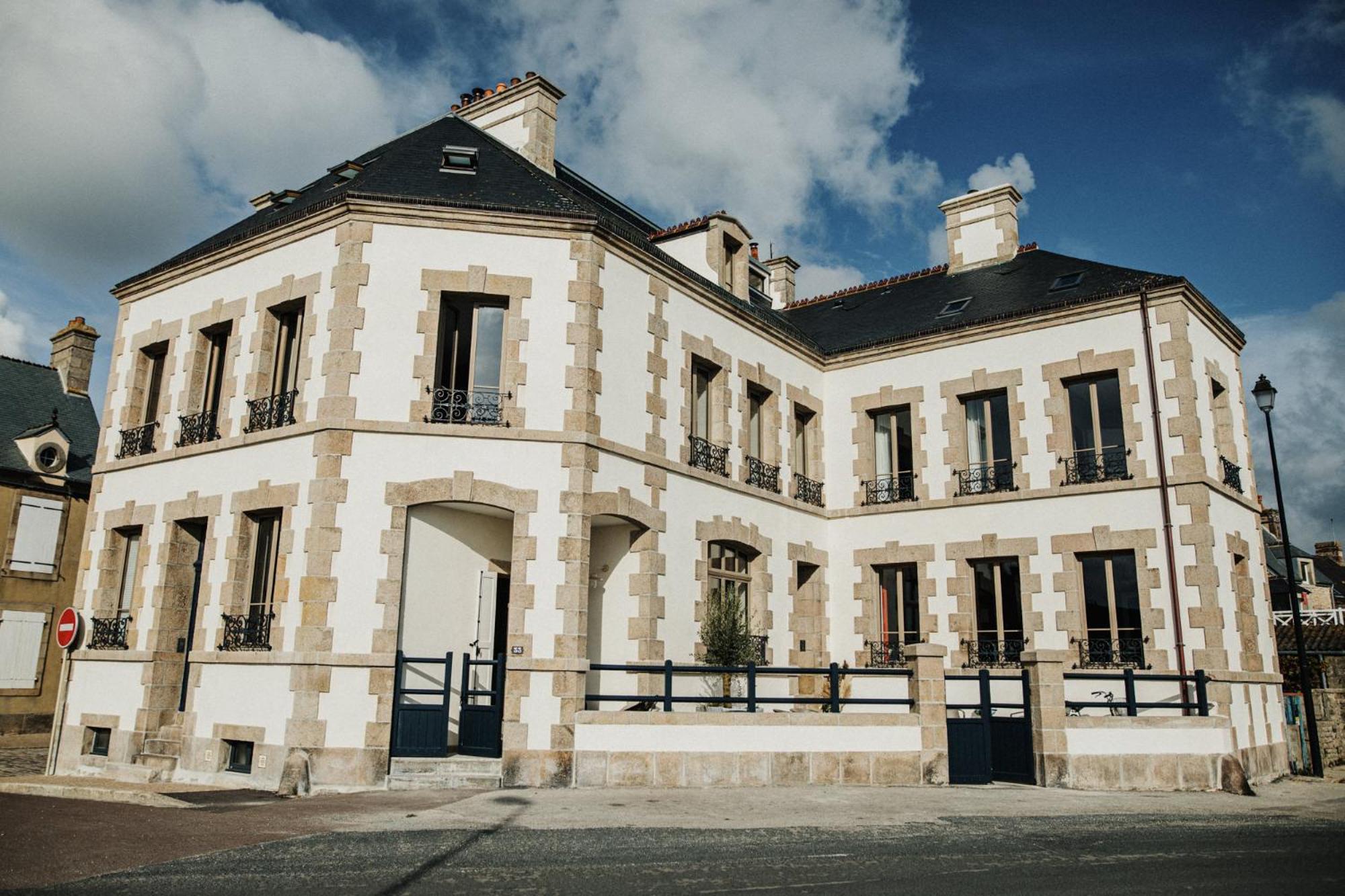 Le Mora Hotes Barfleur Exteriör bild