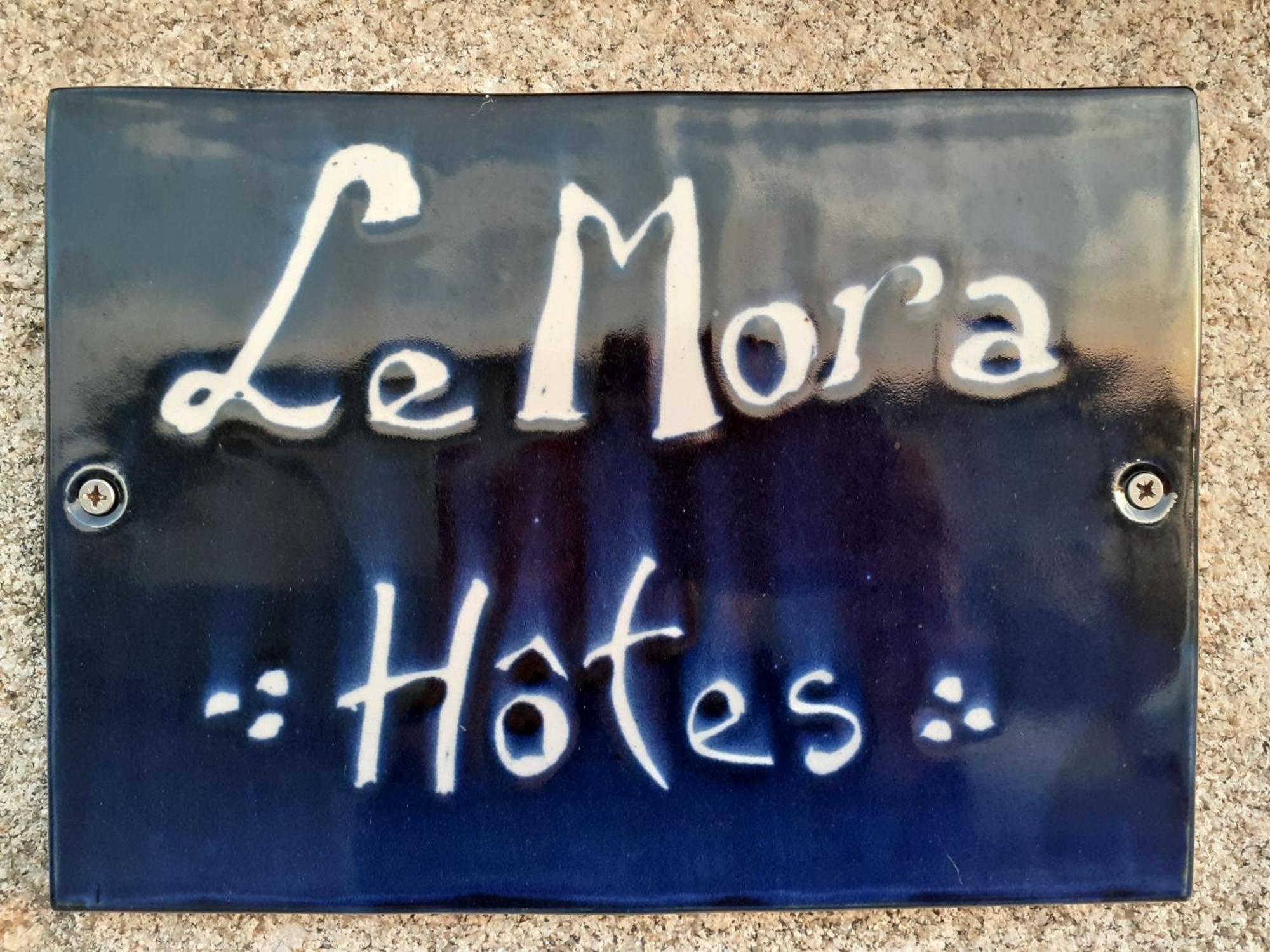 Le Mora Hotes Barfleur Exteriör bild